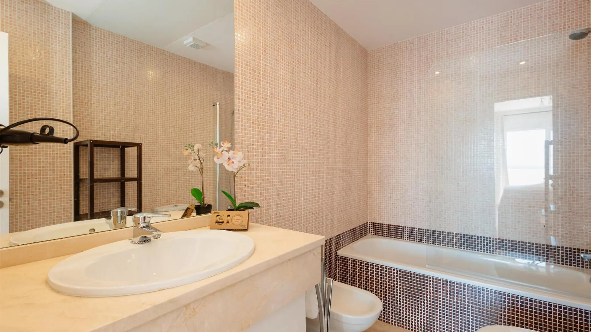 Modern Sea & Lake View Penthouse With Private Jacuzzi - 8 Min To Puente Romano Истан 0*,  Испания