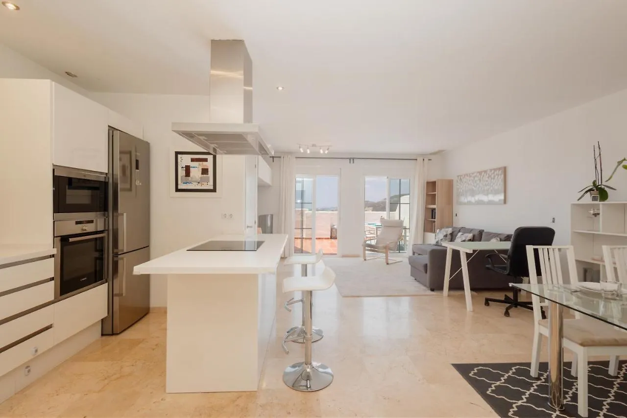 Modern Sea & Lake View Penthouse With Private Jacuzzi - 8 Min To Puente Romano Истан Апартаменты